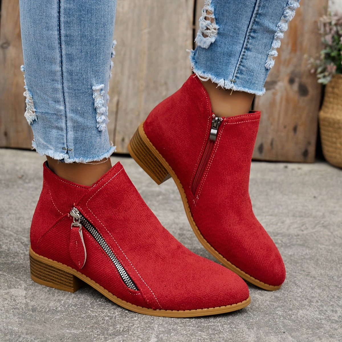 Red / 4
