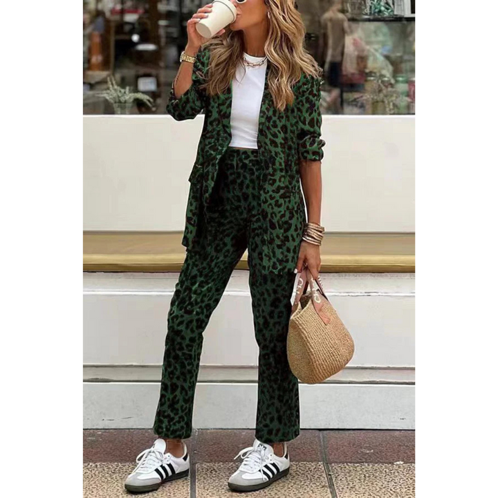 Kaia™ Blazer und Hose