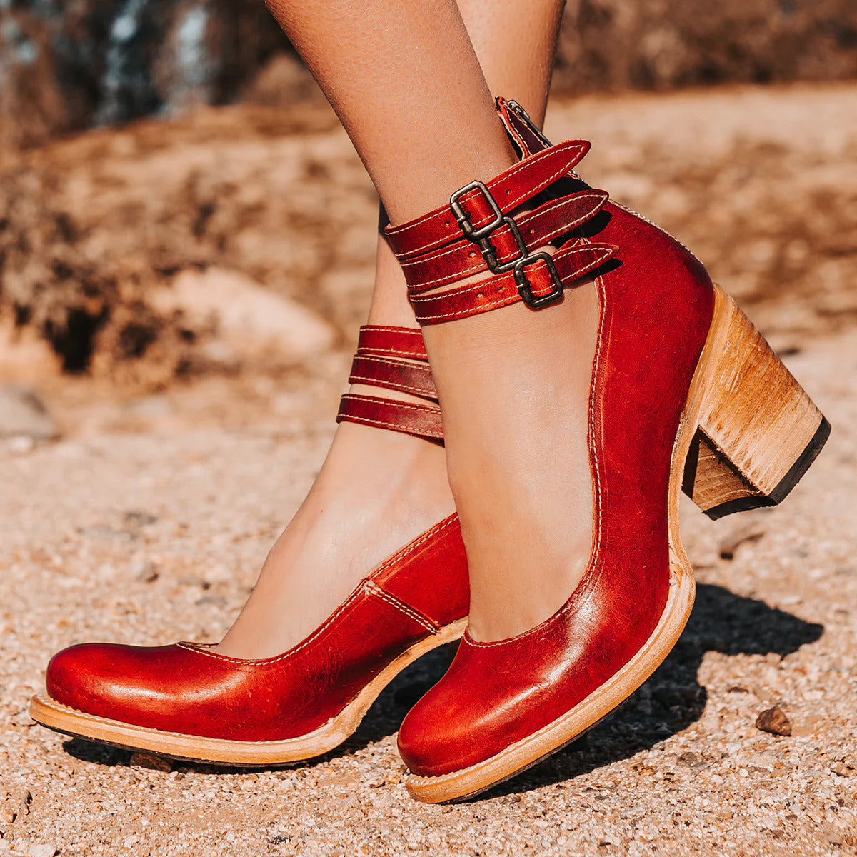 Red / 4